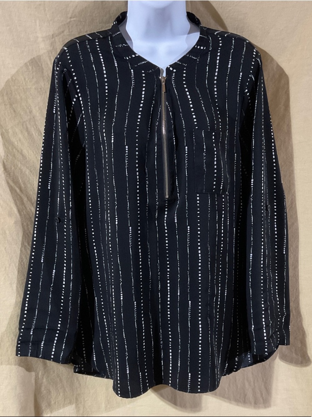 Furnex Size L Black Long Sleeve Zip Pullover with White Pinstripe Dots